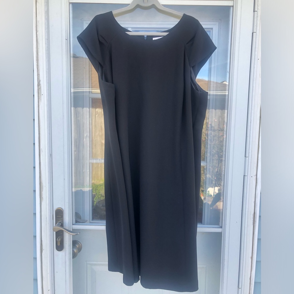 Jones Studio Black Dress in size 24